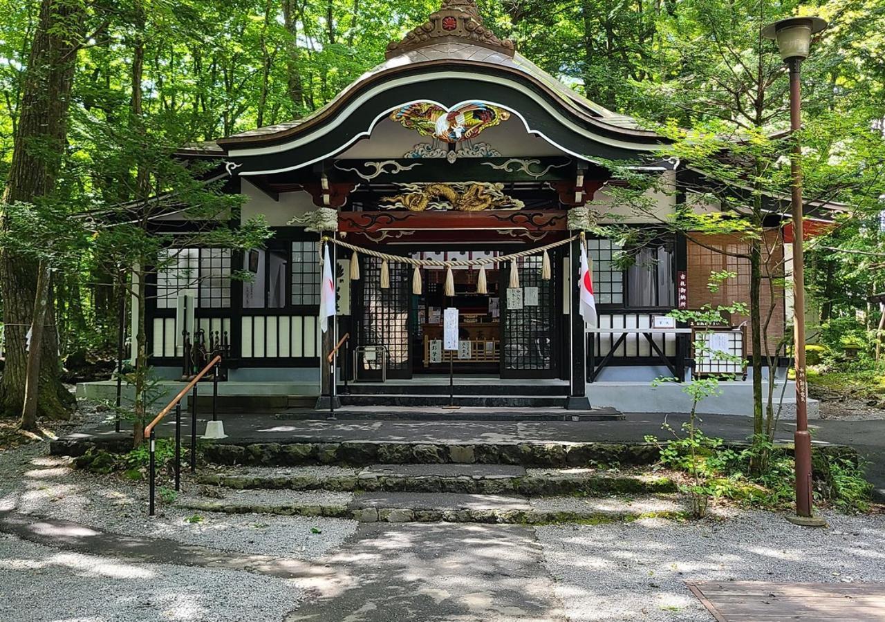 ブルーバードホテル 富士河口湖町 エクステリア 写真