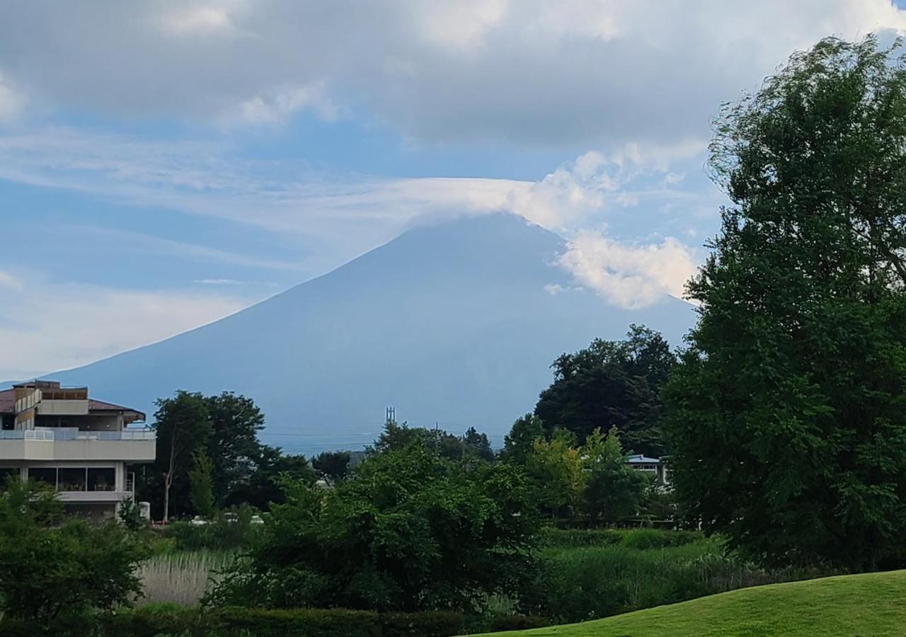 ブルーバードホテル 富士河口湖町 エクステリア 写真