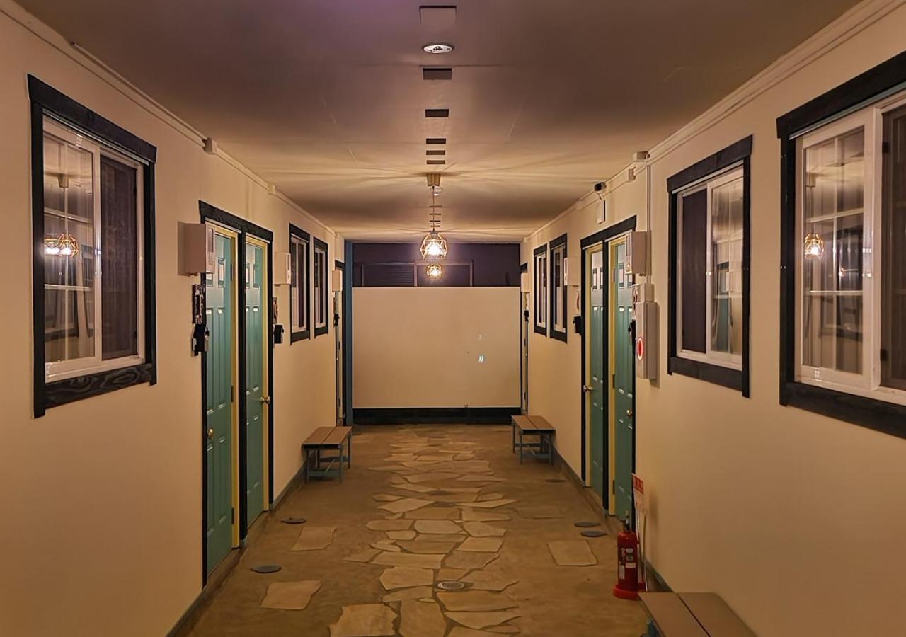 ブルーバードホテル 富士河口湖町 エクステリア 写真