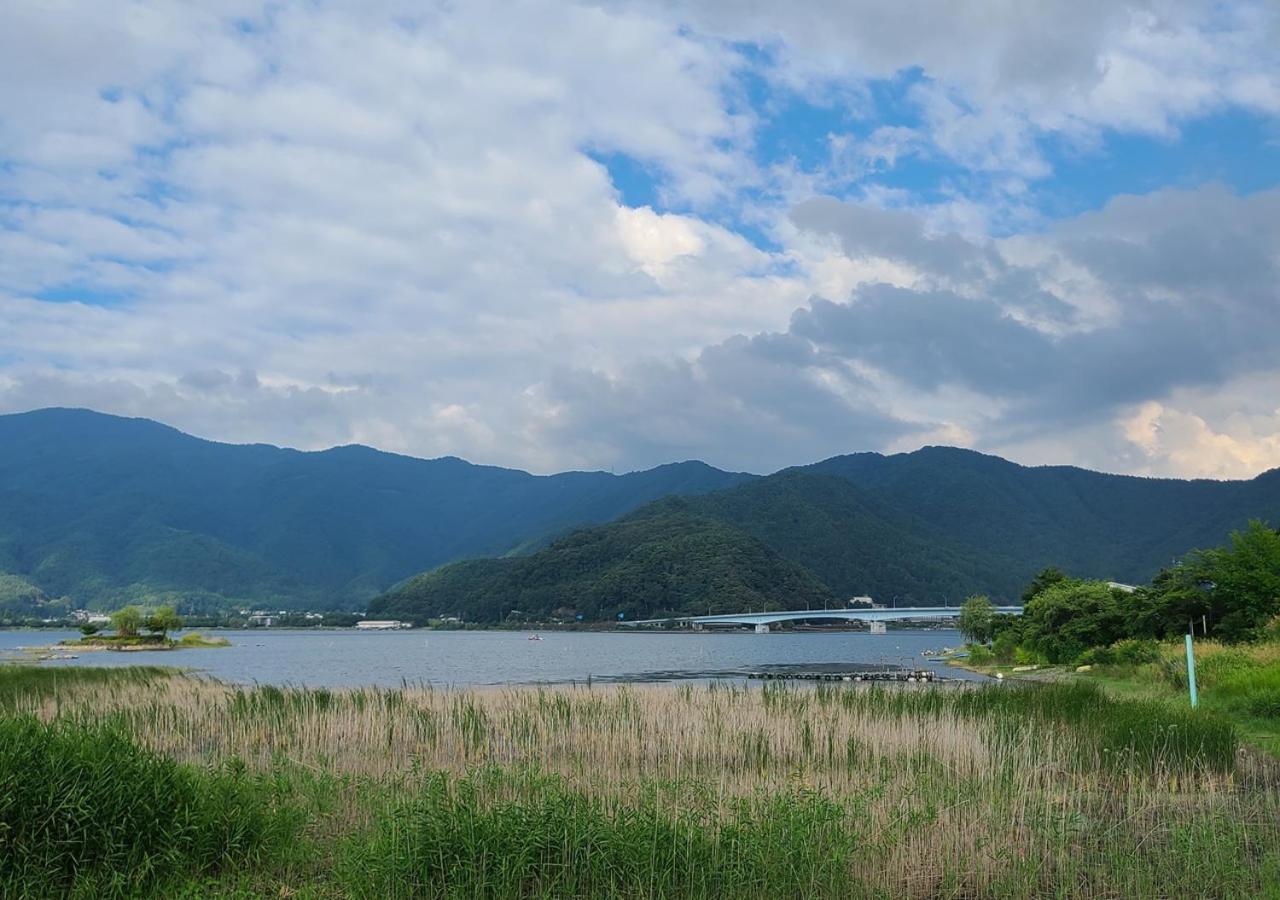 ブルーバードホテル 富士河口湖町 エクステリア 写真