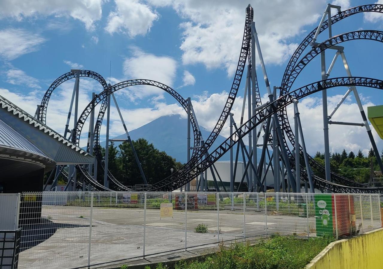 ブルーバードホテル 富士河口湖町 エクステリア 写真
